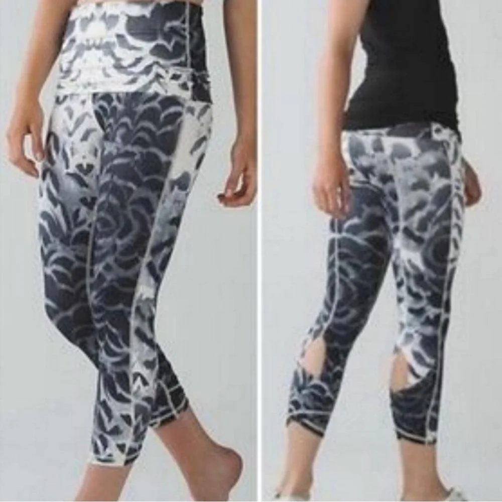 Lululemon Wunder Under Pant SE Dance in Pretty Plume Angel Wing Black Size Gym